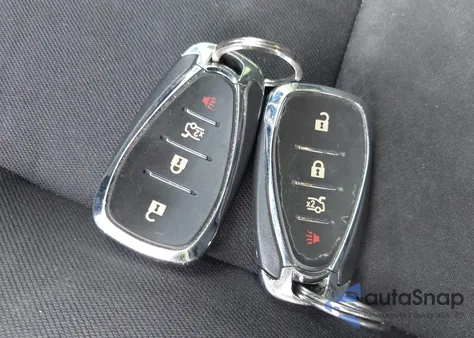 2020 Chevrolet Malibu Fwd 1Fl from USA, damaged, VIN 1G1ZC5ST1LF063640